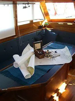 فندق باليرموفي  Boat And Breakfast