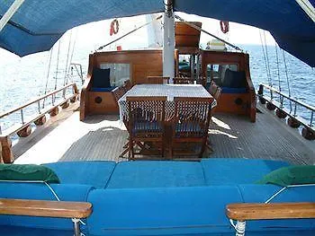 فندق باليرموفي  Boat And Breakfast 0*, باليرمو إيطاليا