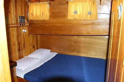 بوتيل فندق باليرموفي  Boat And Breakfast إيطاليا